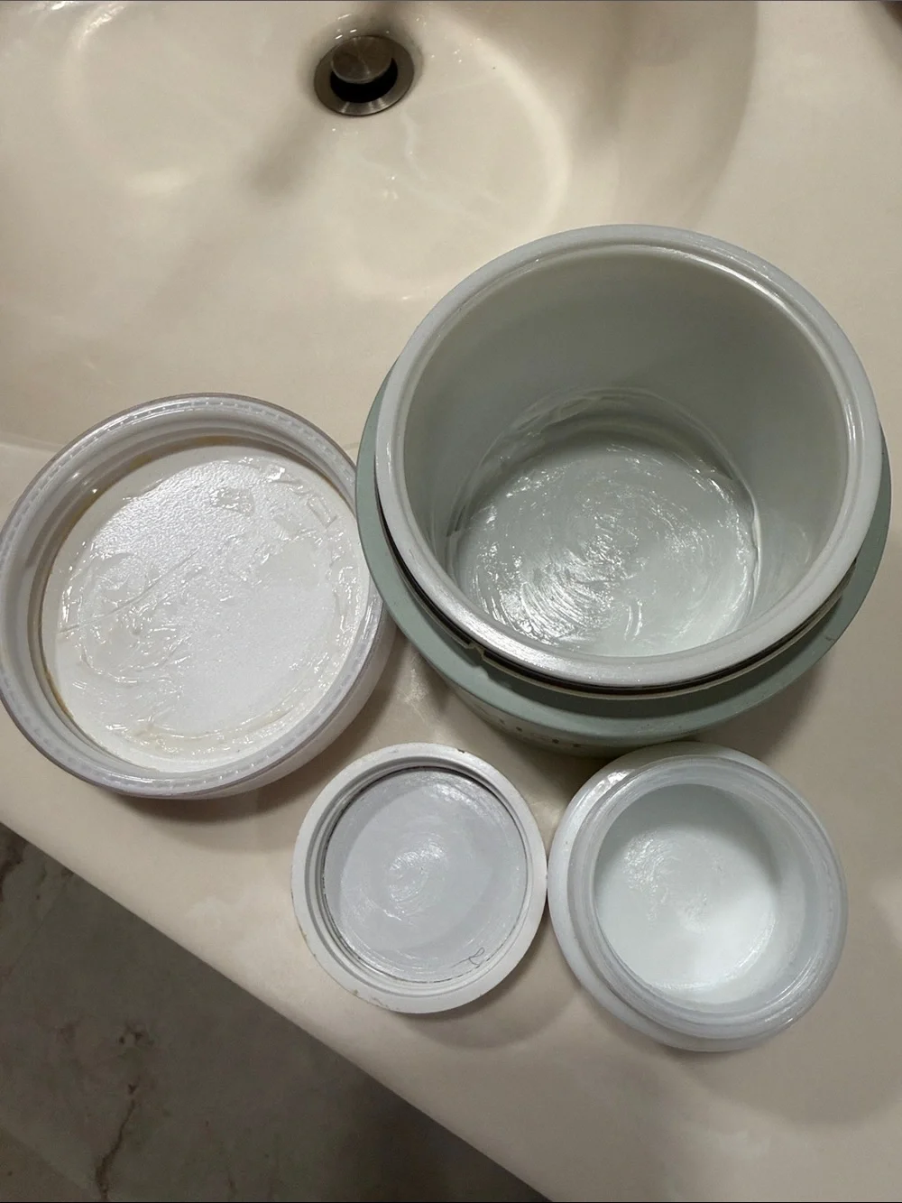 La Mer empty moisturizing cream & Empty The body Cream